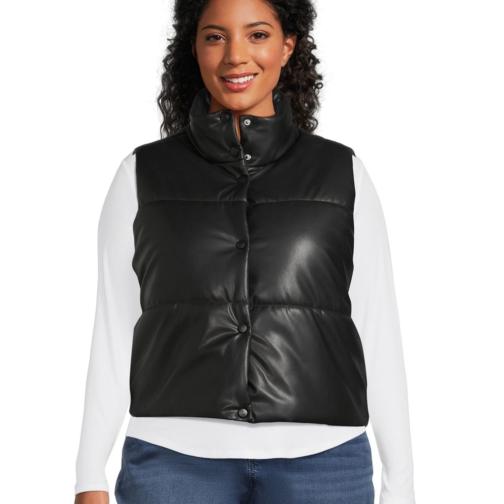 No Boundaries Faux Leather Puffer Vest size XXL